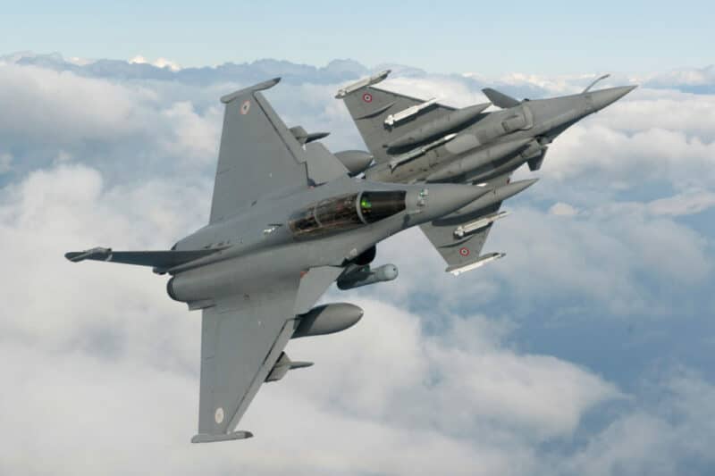 Serbia has signed a landmark deal with France to purchase 12 Rafale fighter jets for €2.7 billion, marking a significant shift in its military alliances and boosting its defense capabilities. This deal highlights Serbia's move away from Russian military equipment towards closer ties with Europe.